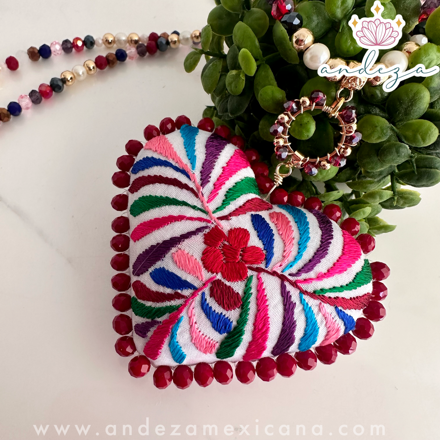 Collar bordado Ana Laura