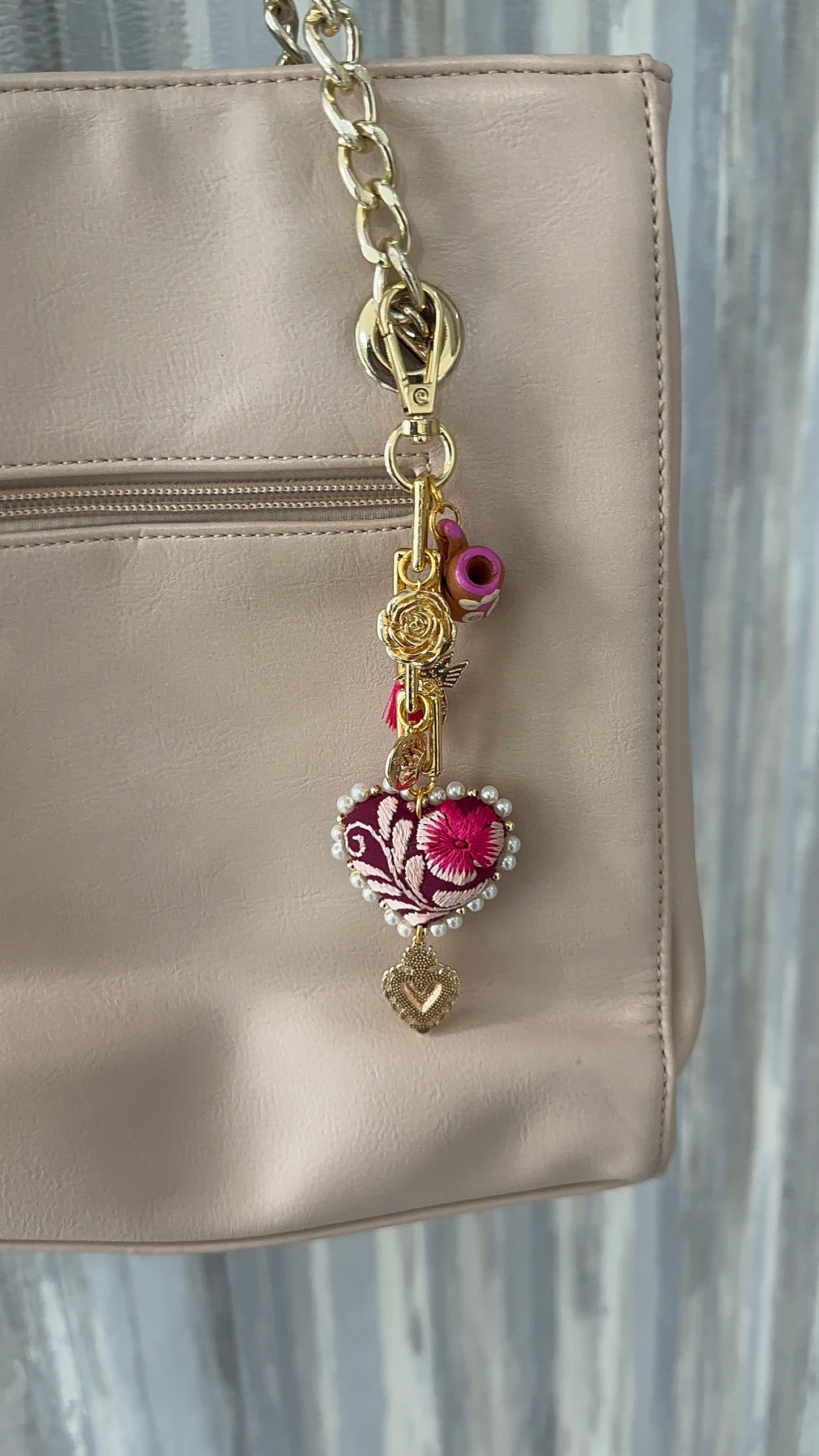 Charm Tonina